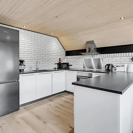 Two-bedroom In Vaggerlose * Bøtø By